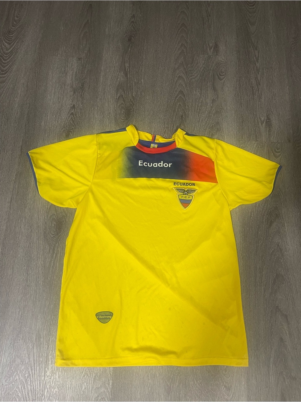 Ecuador National Team 2011 Soccer Jersey In Good Used Condition Size 40 (Medium)